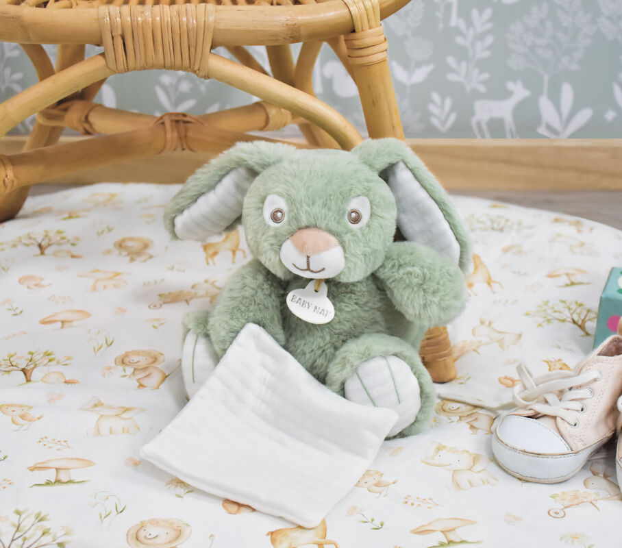  - malow lapin - peluche avec vert 25 cm 